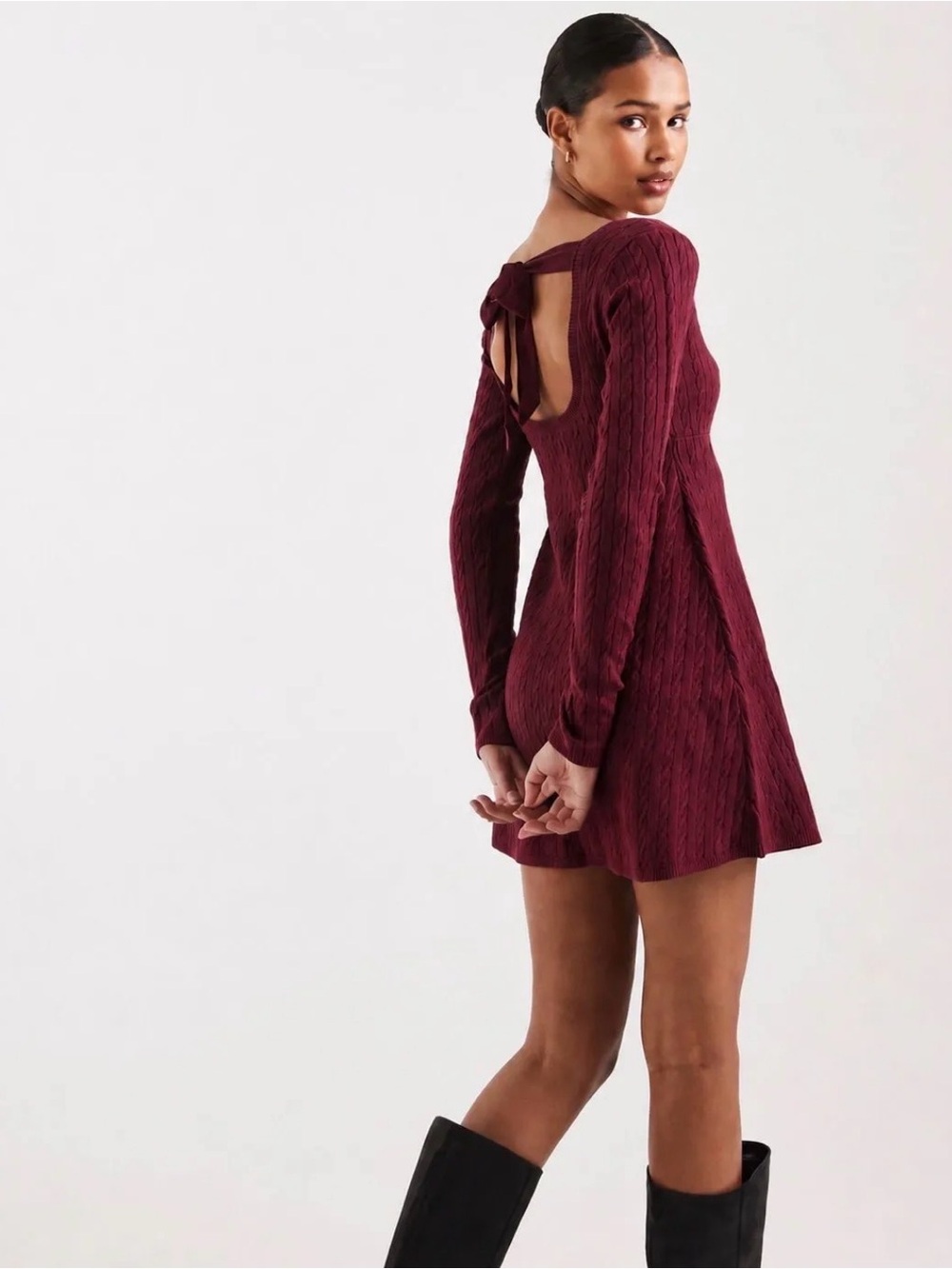 Hollister NWT Long-Sleeve Open-Back Knit Mini Dress in Burgundy size Medium T